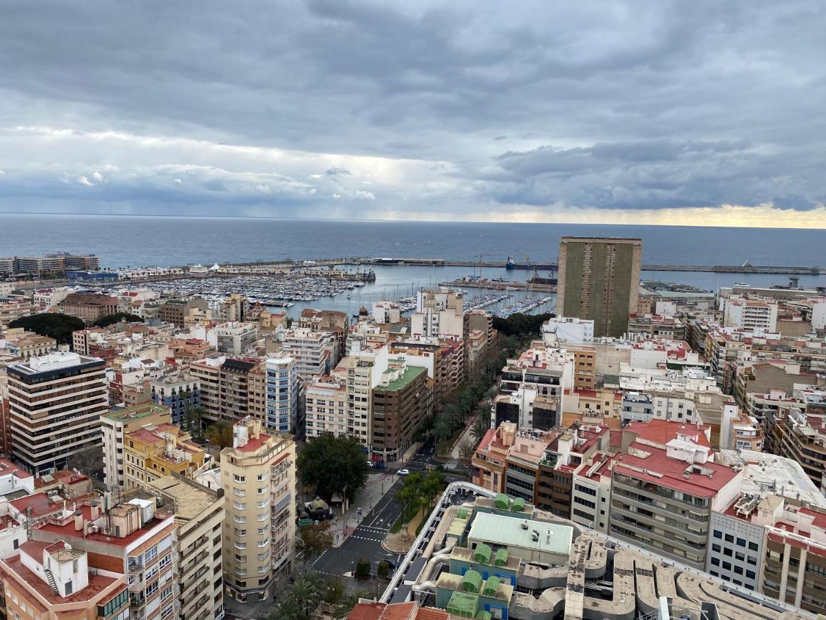 Apartamento 24Th Floor & Sea View Alicante Bagian luar foto